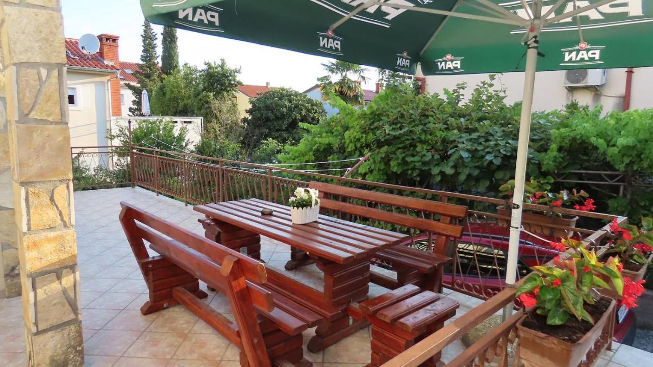 Apartments Kamelija Малинска Экстерьер фото