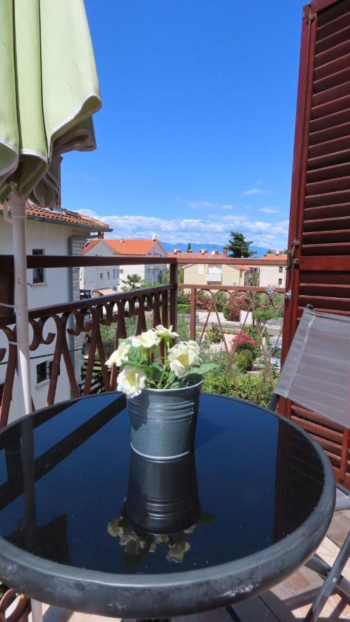 Apartments Kamelija Малинска Экстерьер фото