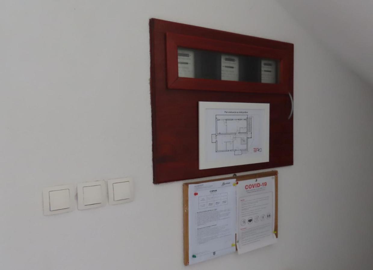 Apartments Kamelija Малинска Экстерьер фото