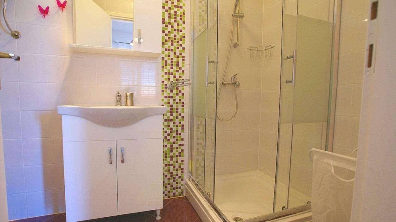 Apartments Kamelija Малинска Экстерьер фото