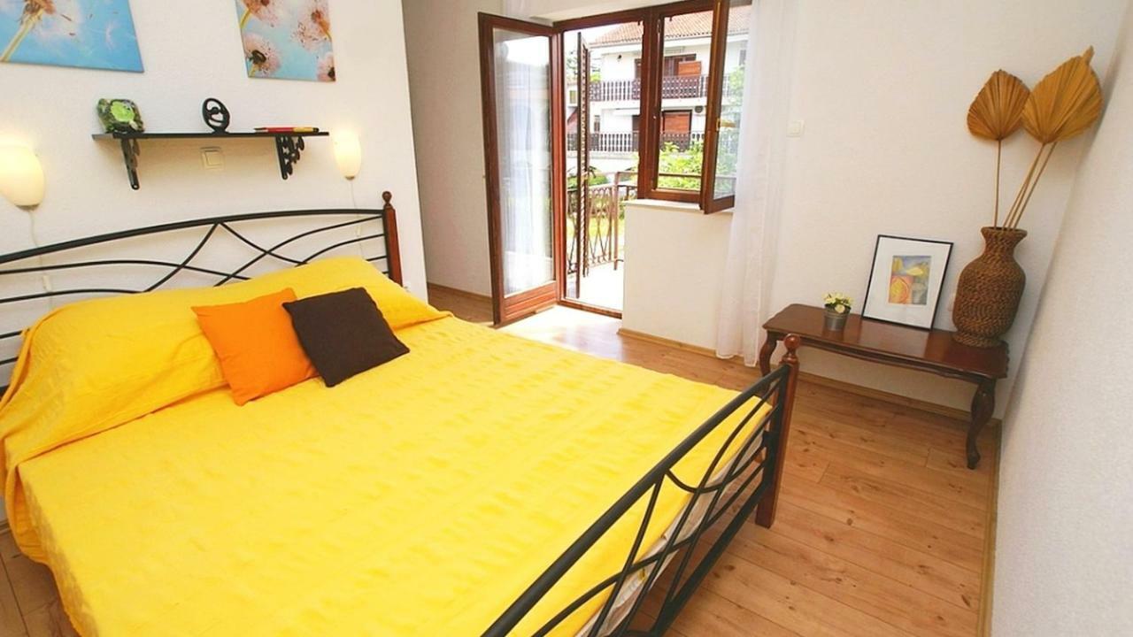 Apartments Kamelija Малинска Экстерьер фото