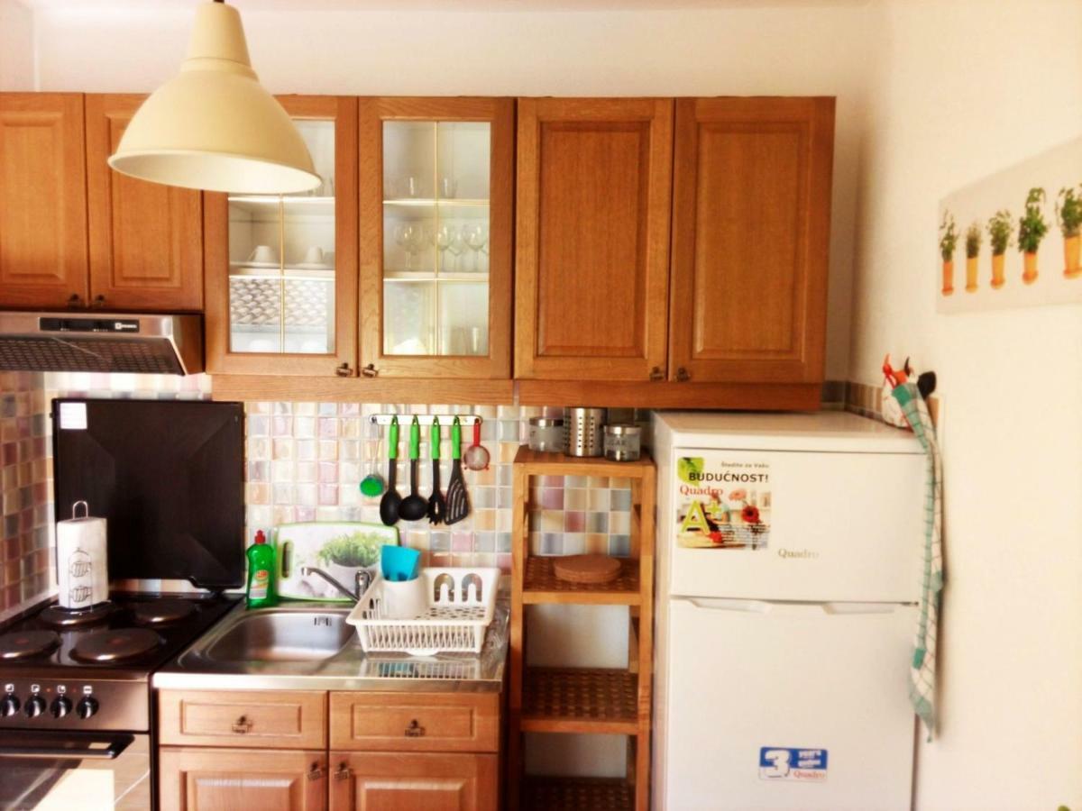 Apartments Kamelija Малинска Экстерьер фото