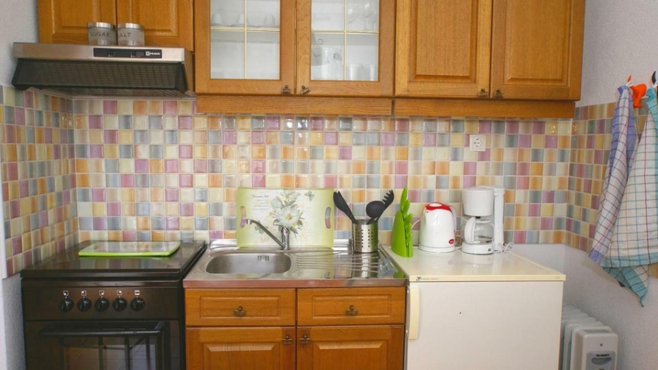 Apartments Kamelija Малинска Экстерьер фото