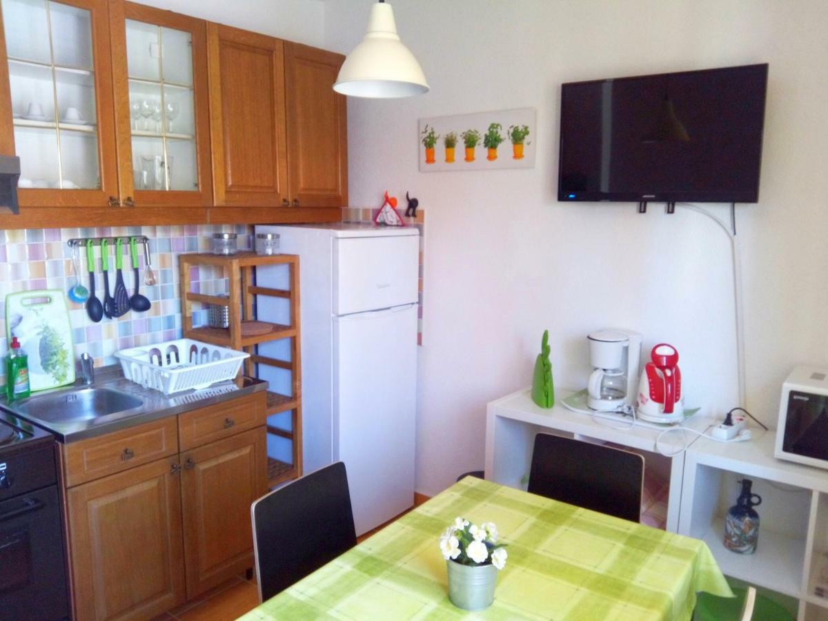 Apartments Kamelija Малинска Экстерьер фото